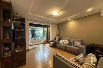 Casa com 4 quartos à venda na Rua Joaquim Tavares, 125, Santa Rita, Taubaté