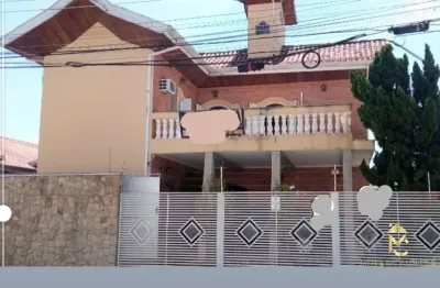 Casa comercial com 2 salas para alugar na Avenida Brigadeiro José Vicente de Faria Lima, 730, Jardim Maria Augusta, Taubaté