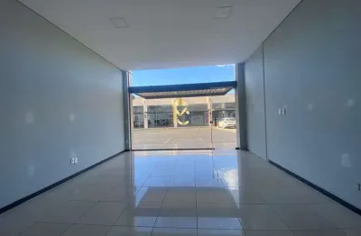 Sala comercial com estacionamento próprio para locação em taubaté.