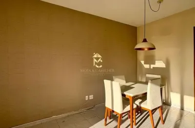 Apartamento semimobiliado com sacada disponível para venda ou locação.