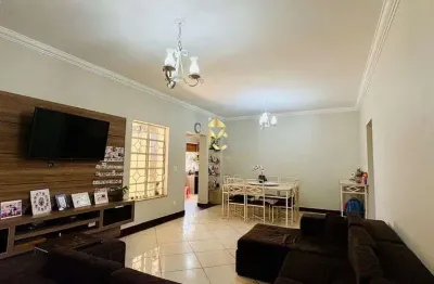 Casa em via pública com 3 dormitórios sendo 1 suíte master à venda em taubaté.
