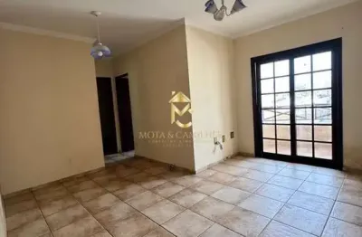 Apartamento com sacada para locação condomínio versalhes bairro vila das graças