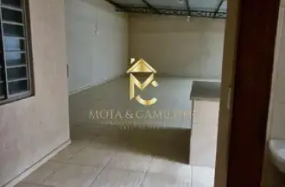 Galpão comercial muito bem localizado, as margens da dutra