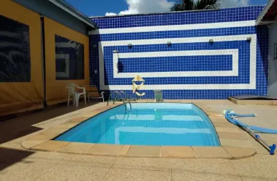 Casa com 3 quartos para alugar na Rua Suécia, 125, Jardim das Nações, Taubaté