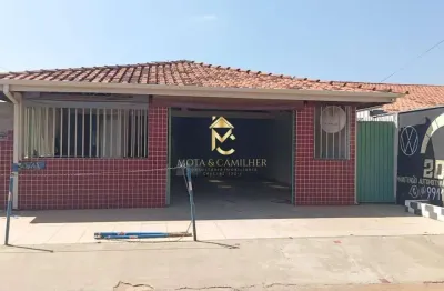 Casa com ponto comercial na frente para locação no barreiro em taubaté