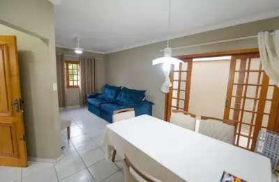 Casa com 4 quartos para alugar na Rua Voluntário Benedito Sérgio, Recanto dos Coqueirais, Taubaté