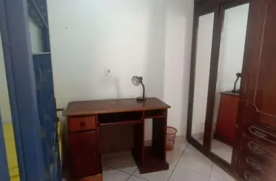 Casa com 3 quartos para alugar na Rua Emílio Winther, Jardim das Nações, Taubaté