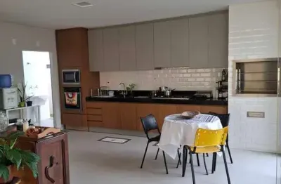 Casa com 3 quartos para alugar na Avenida Carlos Pedroso da Silveira, Jardim Santa Tereza, Taubaté