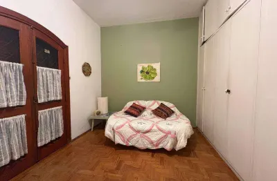 Casa com 5 quartos para alugar na Rua Nicarágua, Jardim das Nações, Taubaté