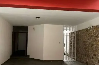 Casa com 4 quartos para alugar na Rua Argentina, Jardim das Nações, Taubaté