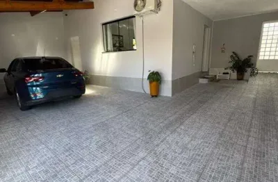 Casa com 3 quartos à venda na Avenida Joaquim Bonifácio de Moura, Jardim Maria Augusta, Taubaté