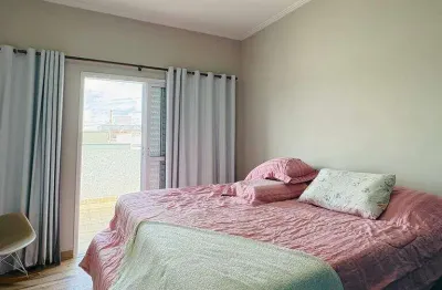 Sobrado com varanda gourmet disponível para venda em condomínio