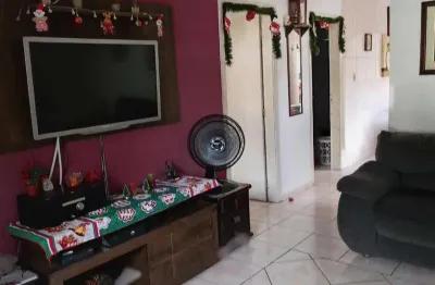 Casa térrea em via publica à venda com 4 dormitórios em taubaté.