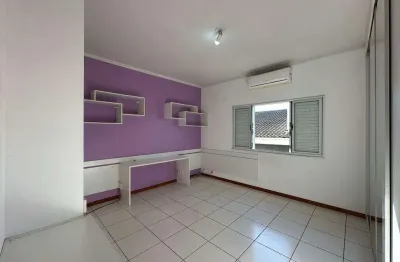 Casa com piscina para venda e aluguel em condomínio, taubaté