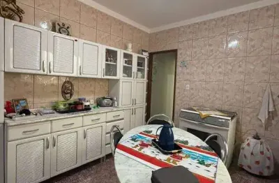 Casa com 2 quartos à venda na Rua Monsenhor Antônio Gomes Vieira, Jardim Baronesa, Taubaté