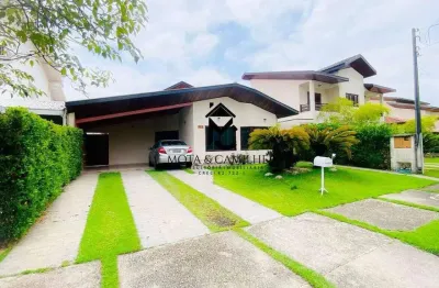 Casa térrea com varanda gourmet à venda em condomínio fechado