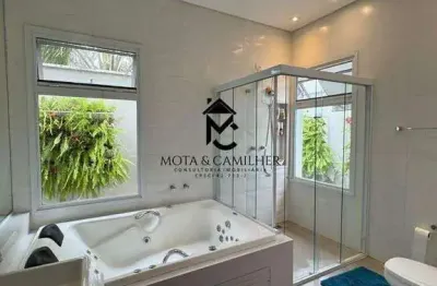 Casa em condomínio com piscina e varanda gourmet para venda e locação.