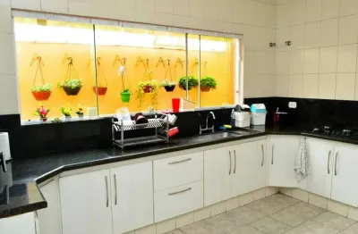 Casa com 5 quartos à venda na Rua Amélia Morais Bruhuns de Mattos, Jardim Eulália, Taubaté