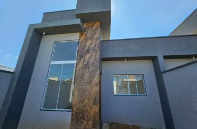 Casa à Venda em Piracangágua (Chácara Flórida), Taubaté - SP