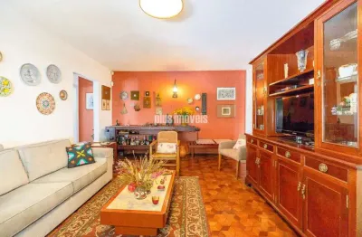 Casa assobradada 4 quartos  3 suítes 2 vagas no campo belo