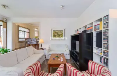 Apartamento 4  quartos 2 suites  3 vagas em moema passaros