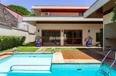 Jardim guedala 480,0m² área construída,  562,0m² área de terreno, 4 suítes , 6 gar. quintal, piscina