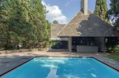 Morumbi nobre 820,0m²ac - 1.700,0m² área de terreno, 4 suítes, 5 gar - piscina e churrasqueira