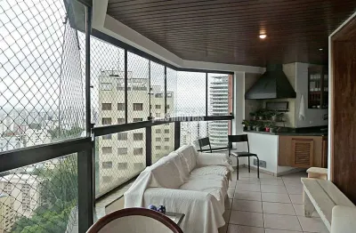 Próximo a escola graduada 242,0m² 3 suítes + escritório 4 gar