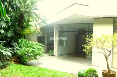 Casa em rua fechada 4 suites 4 salas 4 vagas no morumbi