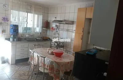 Casa térrea no jardim mitsutani com 3 casas no terreno.