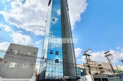 Prédio comercial com área útil de 3722,0m²au 180 vagas