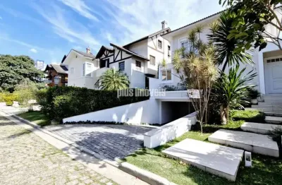 Próximo ao colégio santo américo!!  430,0m² ac -  4 suítes 4 vagas de garagem lazer com piscina