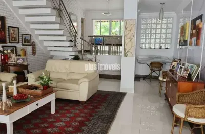 Casa com 3 quartos à venda na Rua Itapacurai, 44, Panamby, São Paulo