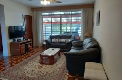 Sobrado com 03 quartos, sala, cozinha 03 banheiros e 02 vagas de garagem