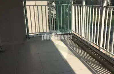 Apartamento vila andrade, com sacada fechada com vidros, 2 vagas