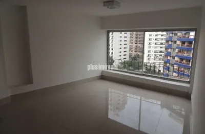 Apartamento amplo todo reformado em rua com cancela