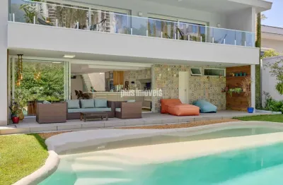Casa espetacular 706 mts, totalmente reformada 5 sts,  prox.chácara flora