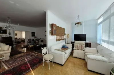 Predio icônico e imponente, pé direito alto, todos os comodos com iluminação natural 2 vagas