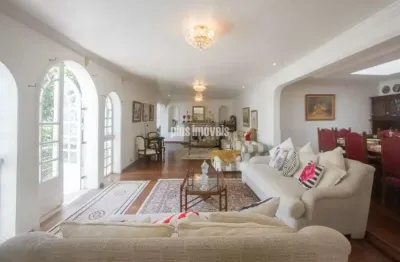 Casa com requinte de nobreza e sofisticação no bairro jardim petrópolis