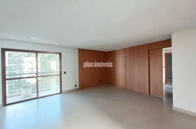 Excelente apto totalmente reformado, próximo ao portal do morumbi, rua tranquila