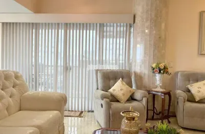 Próximo ao Shoppings Jardim Sul e Morumbi Town!    190,0m 3 Suítes 3 Vagas + Depósito