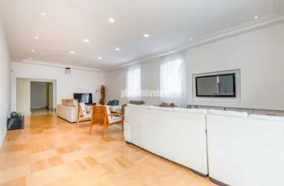 Ótima localização com excelente infraestrutura próximo ao  hospital albert einstein