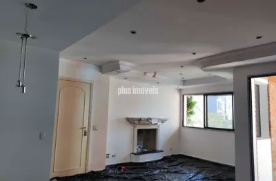 Apartamento de 4 dormitórios em rua tranquila próximo ao Portal do Morumbi.