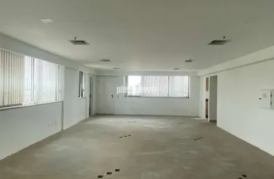 Sala comercial, sua oportunidade na Chácara Santo Antonio em Santo Amaro