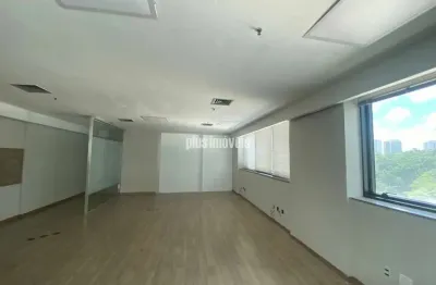 Sala comercial, sua oportunidade na Chácara Santo Antonio em Santo Amaro