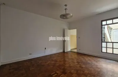 Localizado em uma das melhores ruas dos Jardins, a 250 metros do metrô Oscar Freire, conforto, espaç