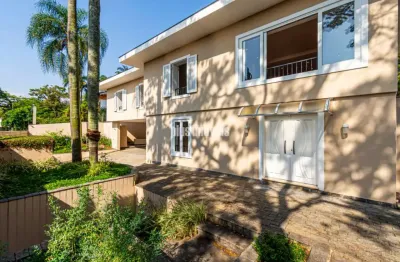 Casa para  locação em Jardim Guedala com 3 quartos, sendo 3 suítes , 470m²