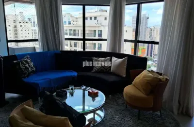 Apartamento em moema c/ 3 quartos sendo 1 suite,andar alto com terraço .