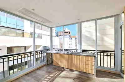 Cobertura na vila nova conceição com vista livre e deslumbrante