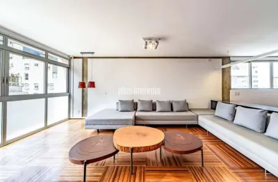 Apartamento de 200 m a.u , finamente decorado, com duas suítes